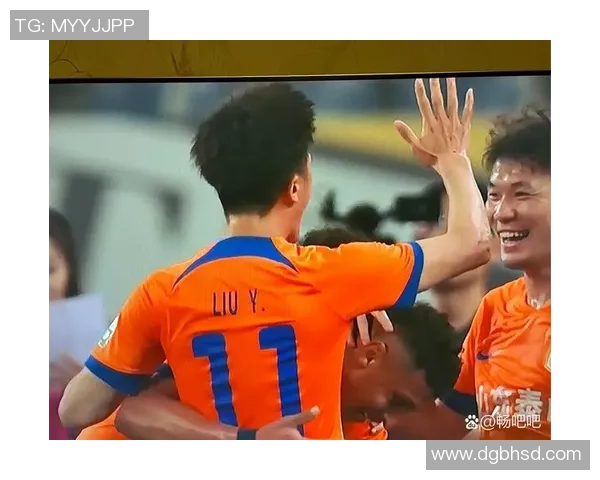 足球明星在绿茵场上展现风采的帅气瞬间集锦