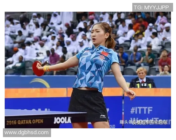 自带美瞳的足球明星们如何用魅力与实力征服赛场与粉丝